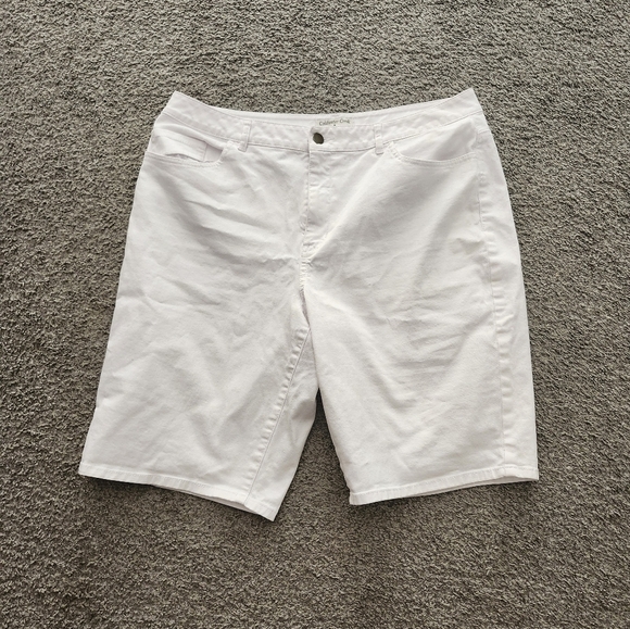 Classic White Coldwater Creek Womens Shorts Size 14 - Picture 1 of 2